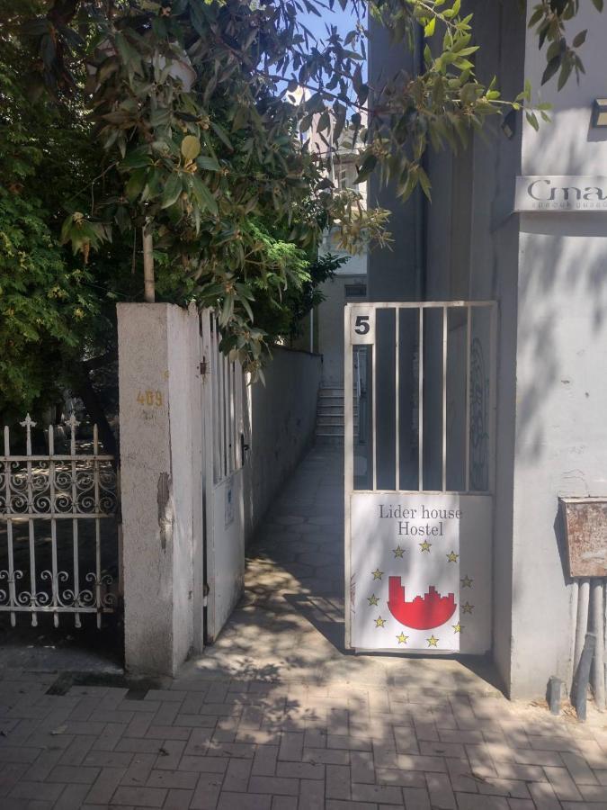 Лидер Хаус Хостел Varna Exterior foto